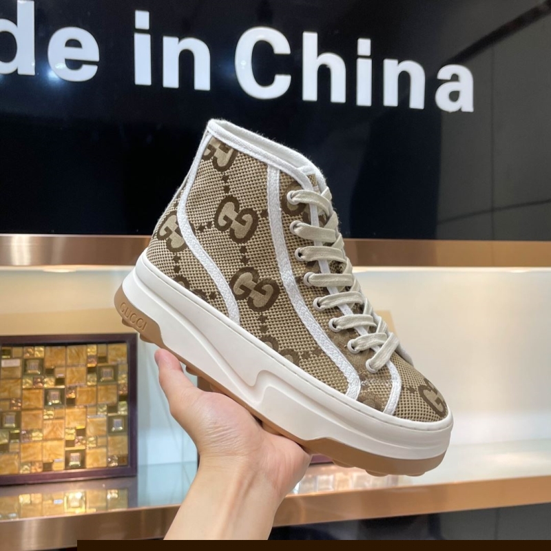 G*u*i casual shoes